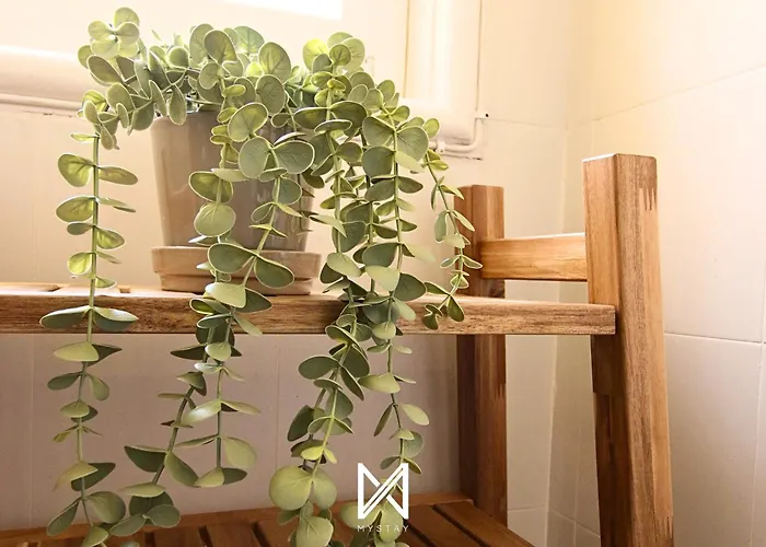 アパート Mystay - The Poet - Fernando Pessoa