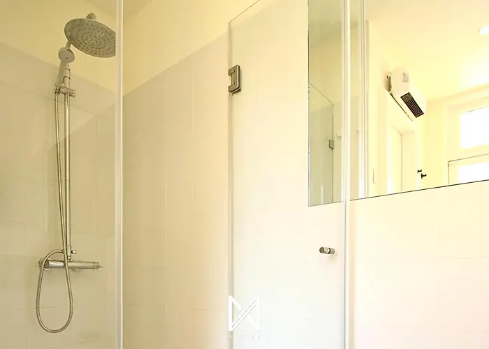 Apartman Mystay - The Poet - Fernando Pessoa