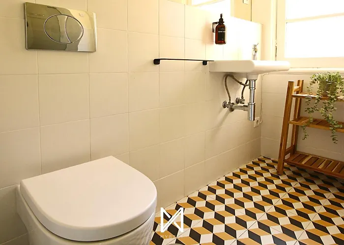 Mystay - The Poet - Fernando Pessoa Appartement